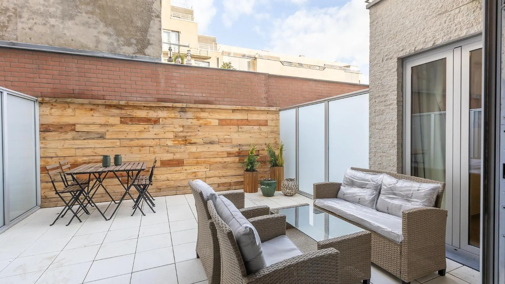 Apartment With Terrace In Ostend 0*,